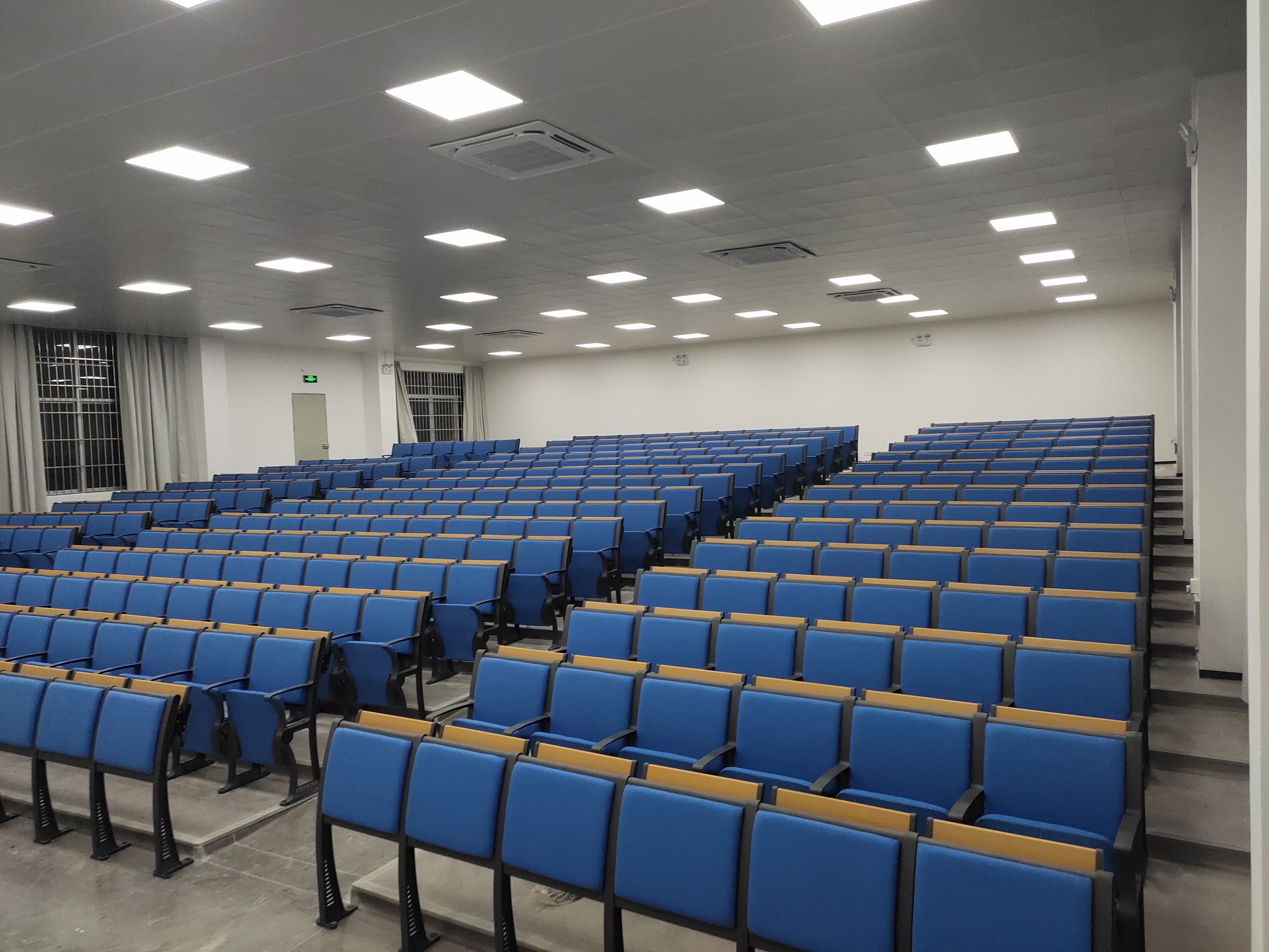 惠州市实验中学阶梯椅项目